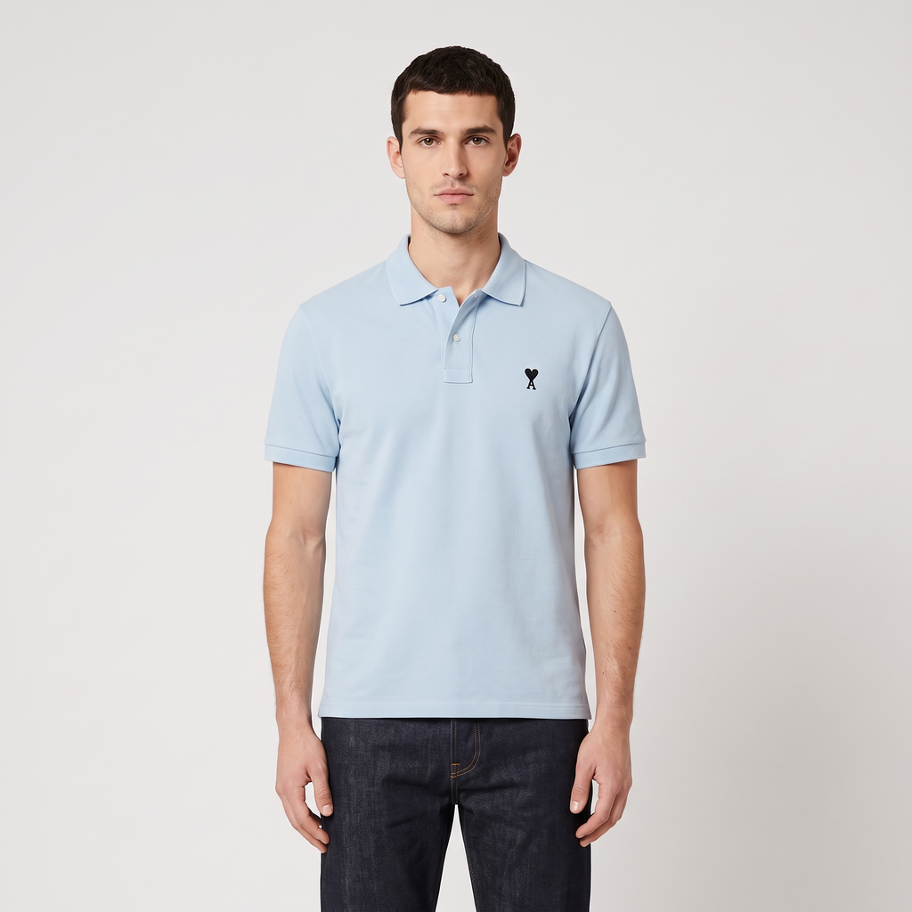 Polo Bleu Ciel Ami de Coeur Noir en Coton – porté – face