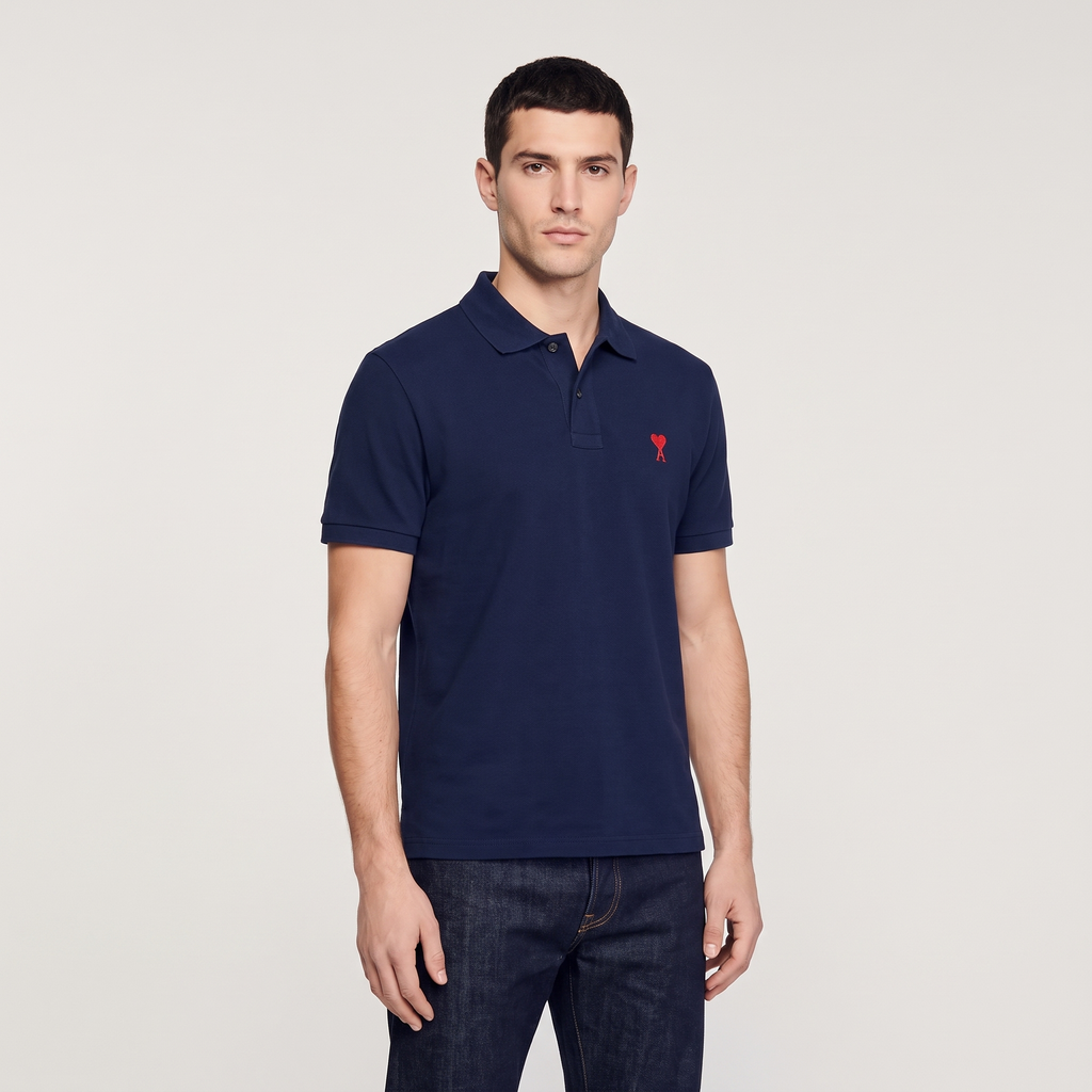 Polo Bleu Marine Ami de Coeur en Coton – porté – trois-quarts