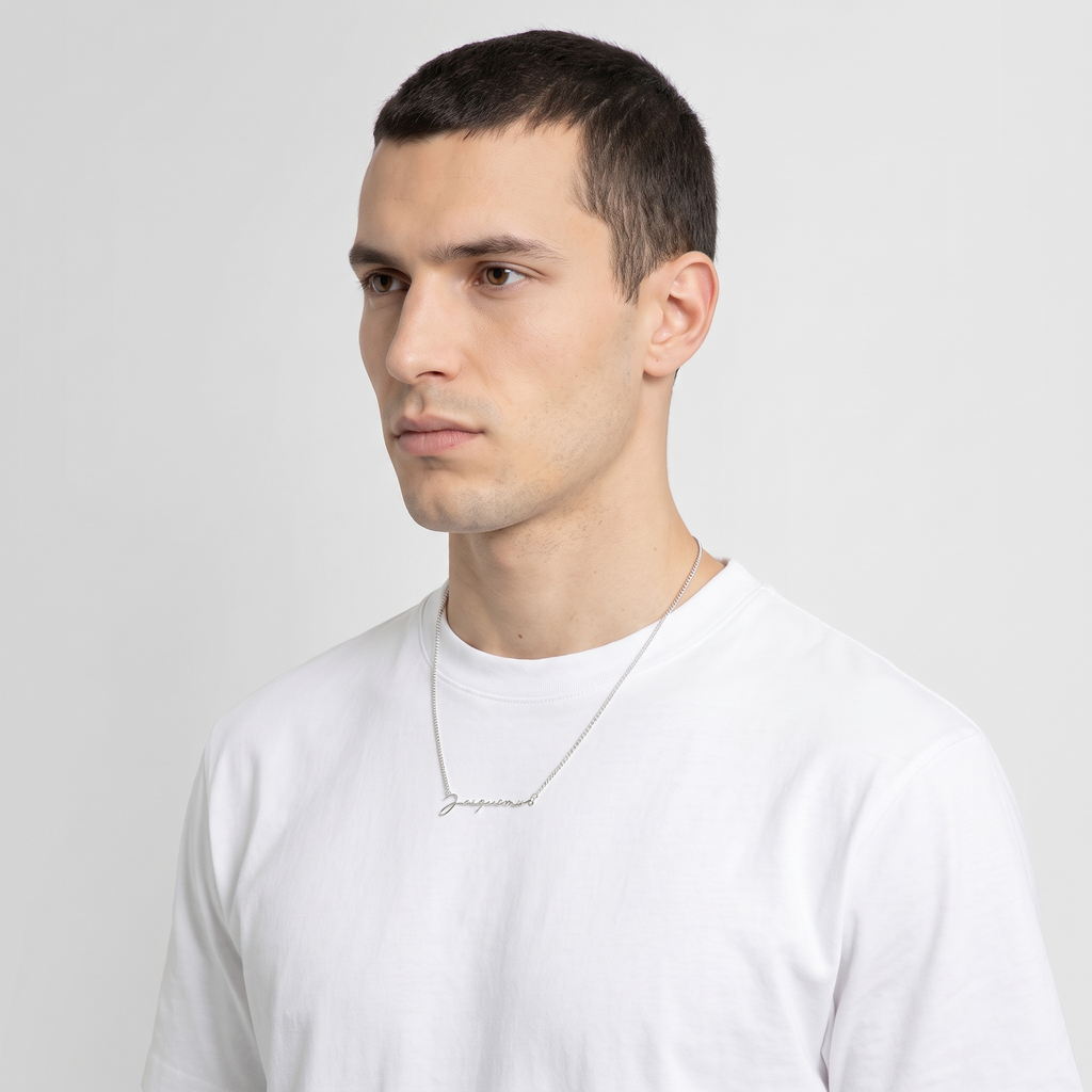 La Chaine Jacquemus Silver – porté – trois-quarts