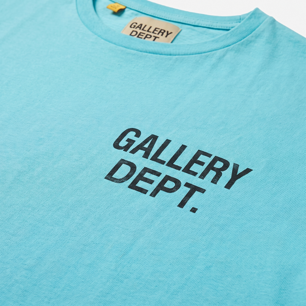 T-shirt Gallery Dept. Souvenir Turquoise – détail du logo