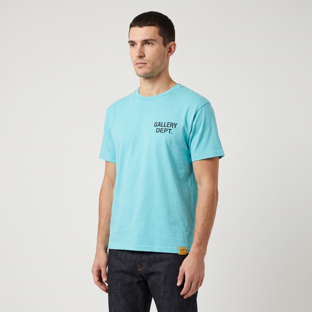 T-shirt Gallery Dept. Souvenir Turquoise – porté – trois-quarts