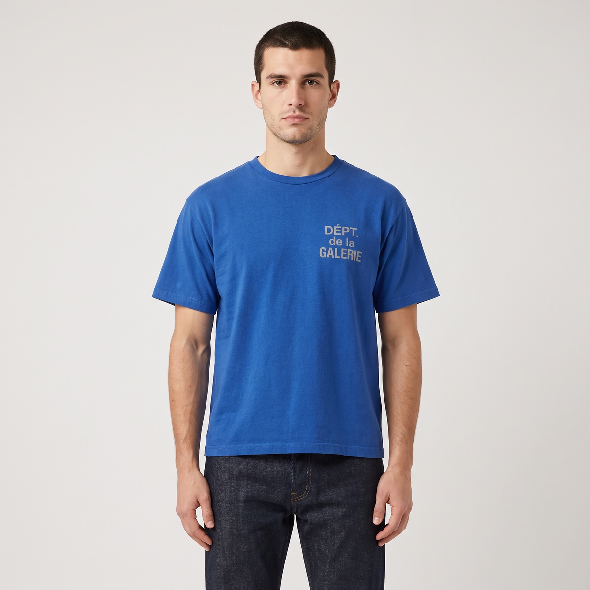 T-shirt Gallery Dept. French Royal – porté – face