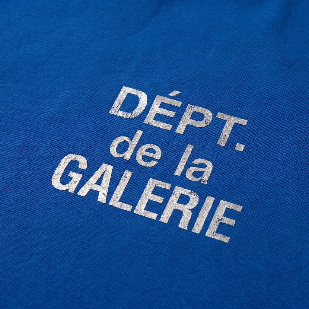 T-shirt Gallery Dept. French Royal – détail du logo