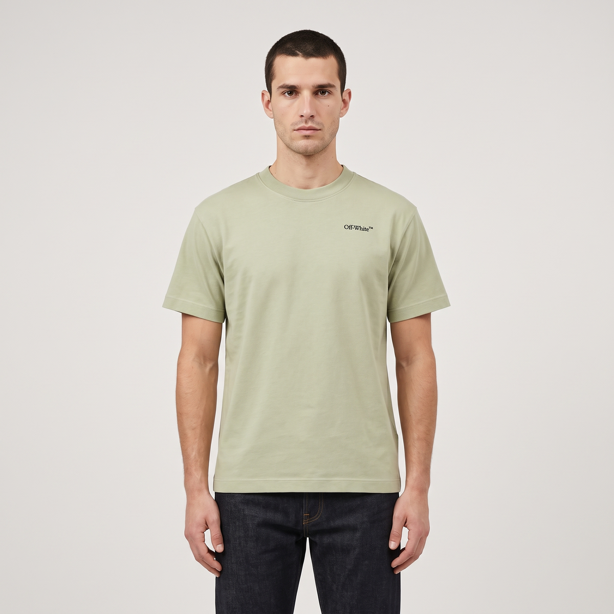 T-shirt Off-White Light Green Logo Black – porté – face