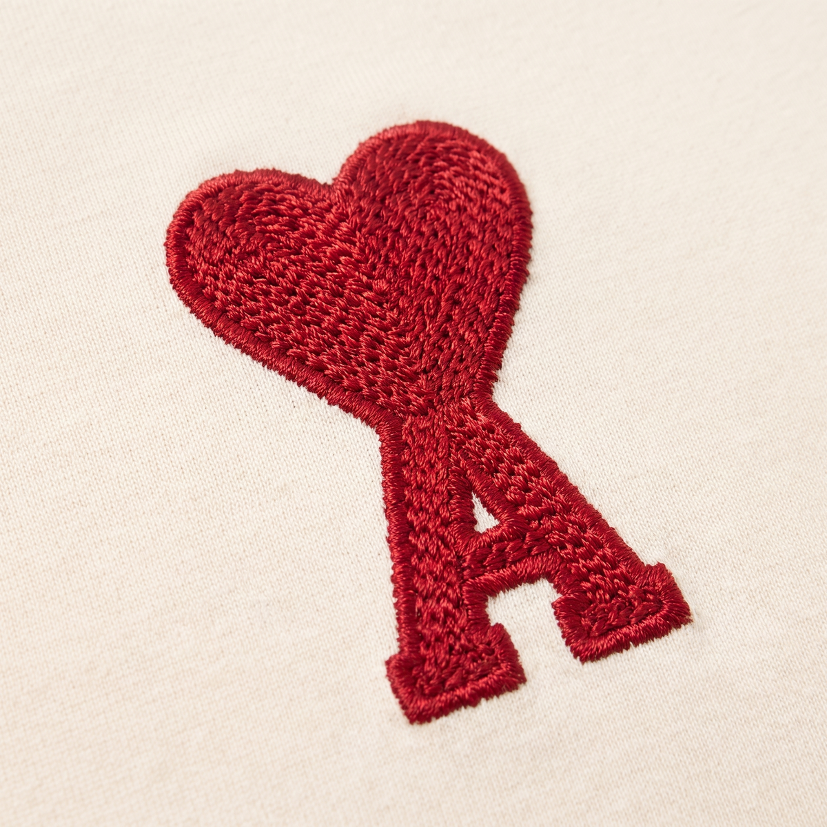 T-Shirt Beige Patch Ami de Coeur En Coton – détail du logo